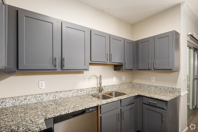 2BR, 2BA - 1,104SF - Kitchen