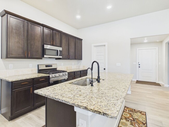 Photo - 7603 John Thomas St