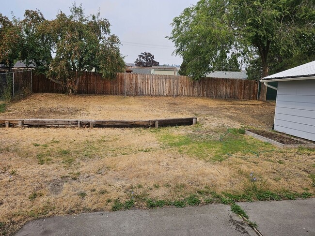 Photo - 208 Aquarius Way