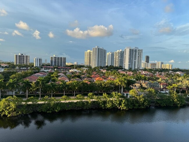 Building Photo - 3701 N Country Club Dr Unit 908