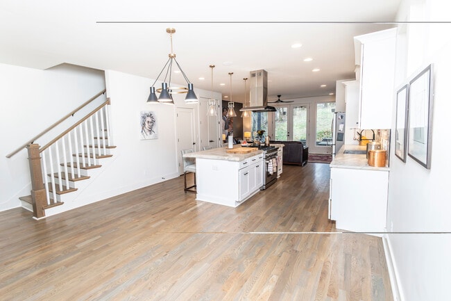 Photo - 5821 Maxon Ave
