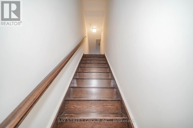 Photo - 320 John St.