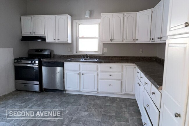 Photo - 1115 Oneida Ave