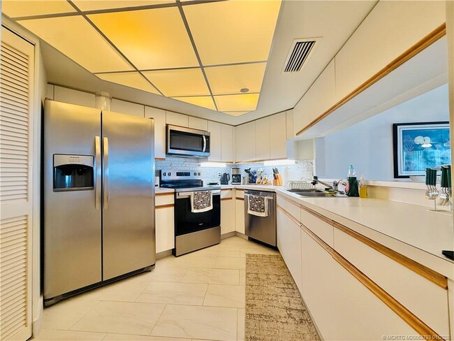 Photo - 8800 S Ocean Dr Unit 806