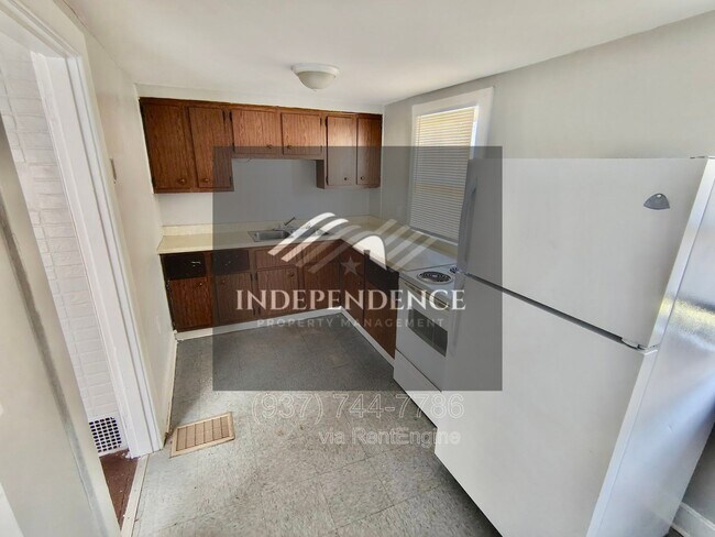 Building Photo - 515 Mertland Ave