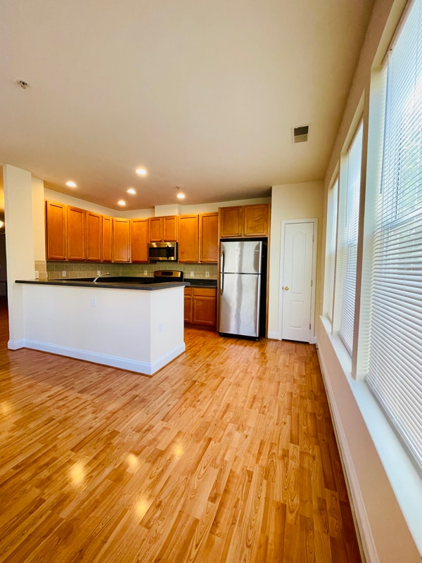 Building Photo - 12824 Clarksburg Square Rd Rental