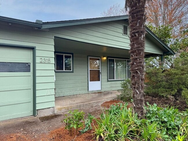 Photo - 2315 NW Circle Blvd