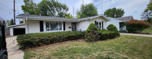 Photo - Beautiful 3 Bedroom 1 Bath 1550.00