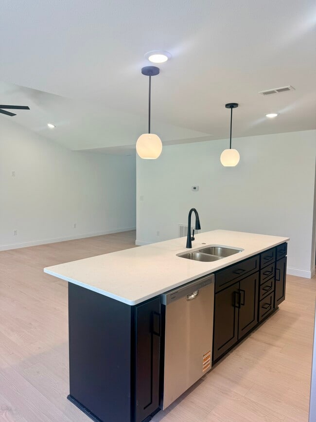 Photo - 123 Beechwood Ln