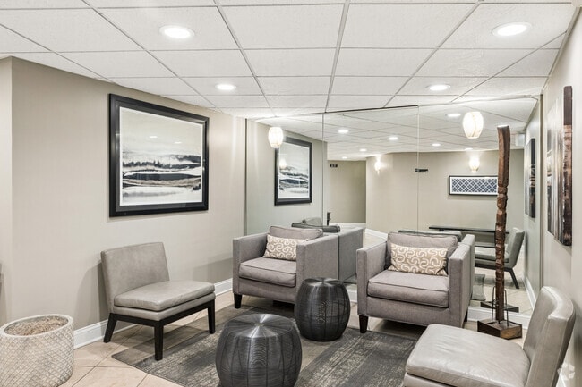 Photo - Butterfield Towers Apartments