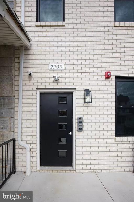 Photo - 2209 W Venango St Unit 2