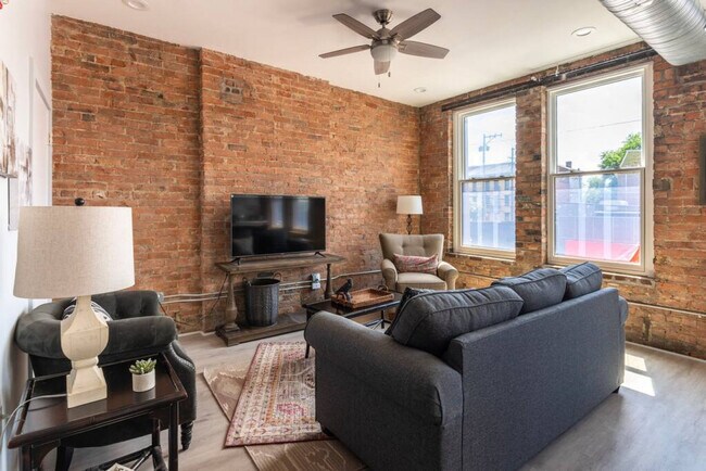 1906 Elm St Unit SI FL2-ID1056049P