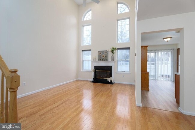 Photo - 610 Bollen Ct