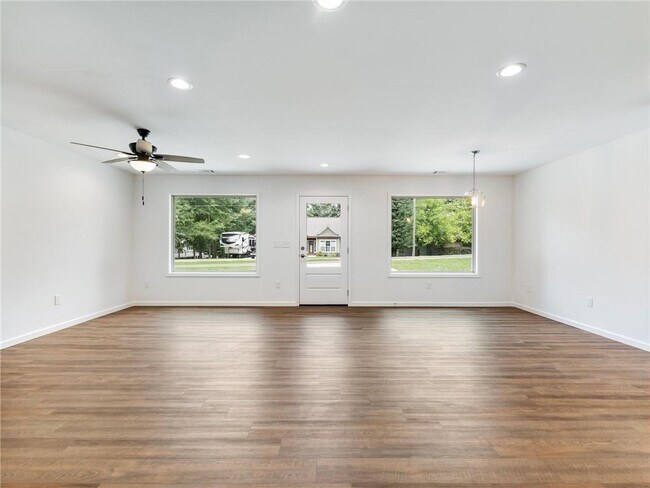 Photo - 8083 Beachwood Dr