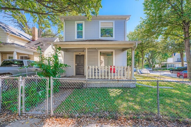 Photo - 1000 26th Ave NE Unidad First floor ( 1)