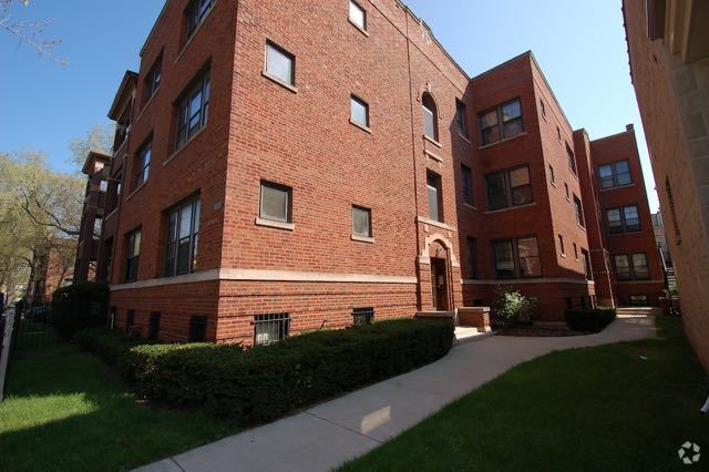 Building Photo - 3761 N Lakewood Ave Unit 1F Rental