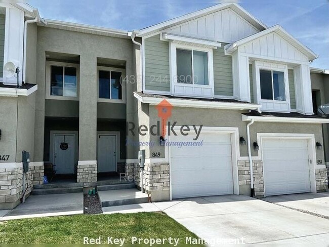 Building Photo - Glen Eagles Ct. Townhouse