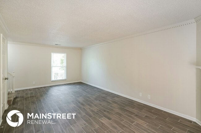 Photo - 124 Newcastle Ct