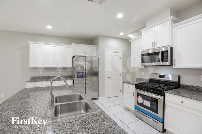 Photo - 5687 Cascadia Ct