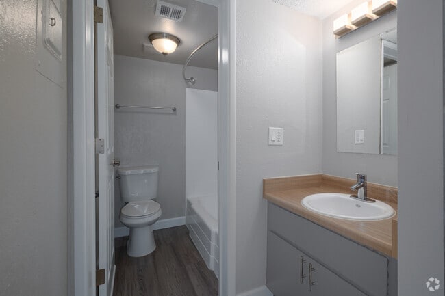 Studio - 412SF