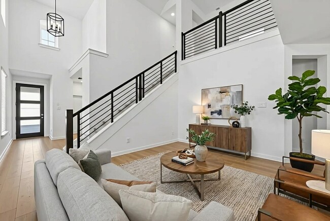 Photo - 11211 Midland Hawthorn Pl