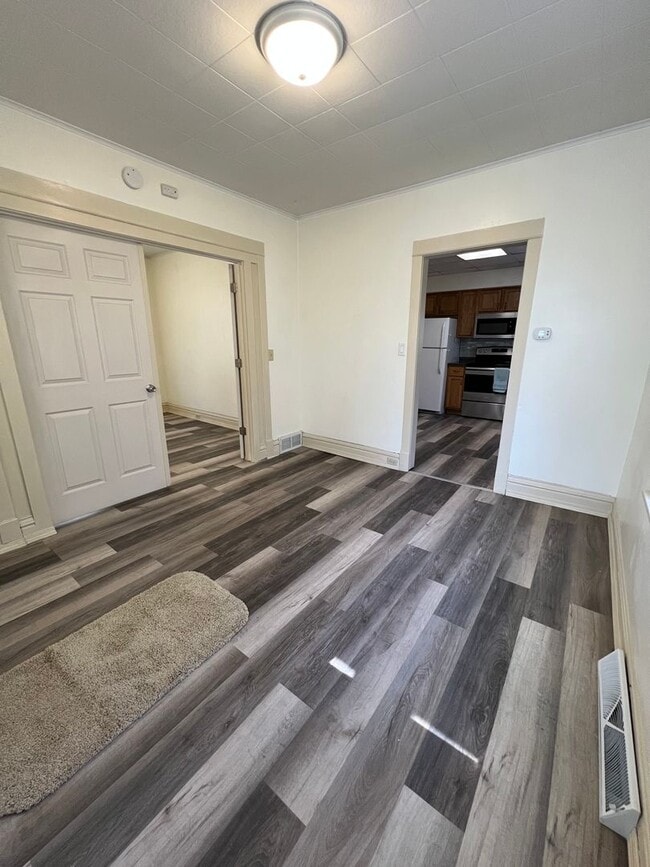 Photo - 3711 W 4th St