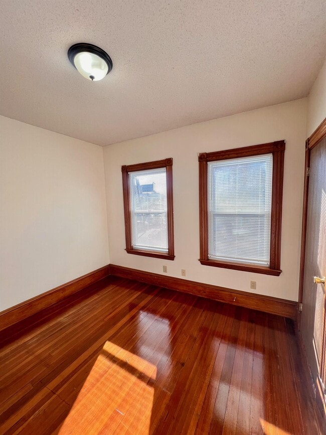 Photo - 22 Temple St Unit 2