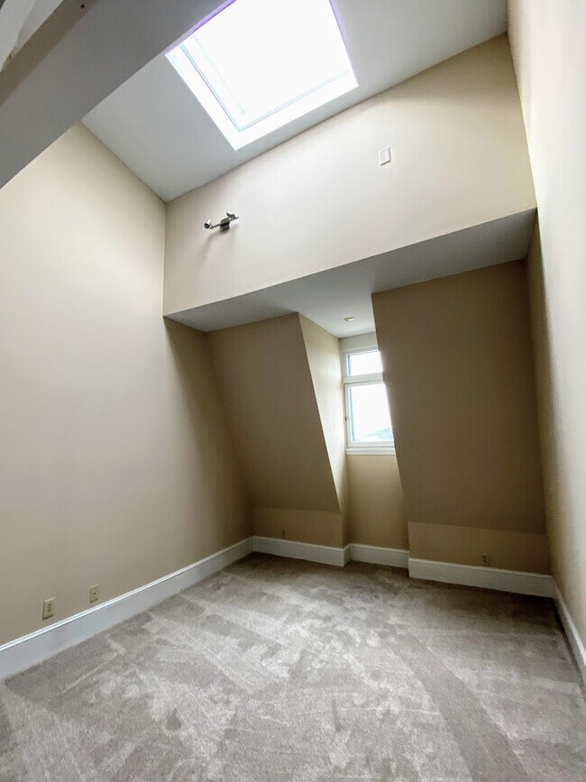 Photo - The Hannaford - 5 Minutes to Downtown Cincy