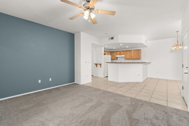 Living area - 6800 Vista del Norte Rd NE Unit 2717