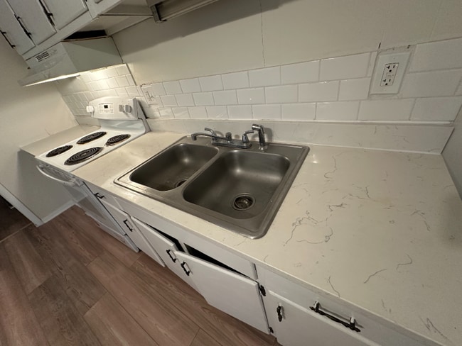 Photo - 148 S 17th St Unit 2