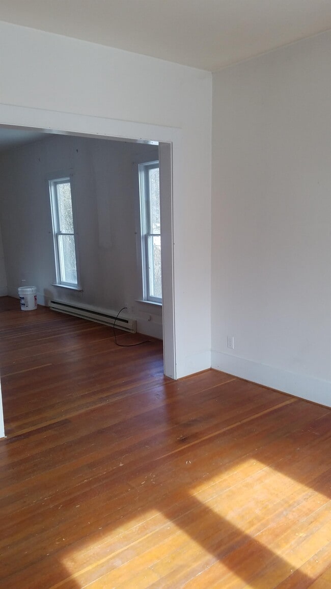 Photo - 106 E 9th Ave