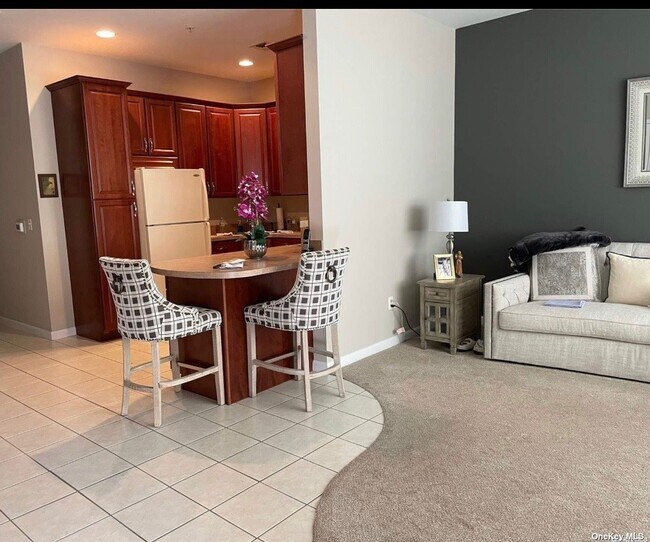 77 Sarah Ct Condo Condo for Rent in Amityville, NY