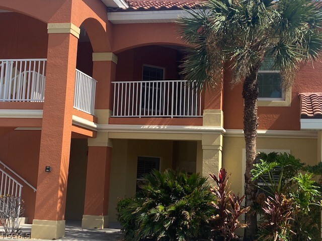 Building Photo - 15999 Mandolin Bay Dr Unit 205