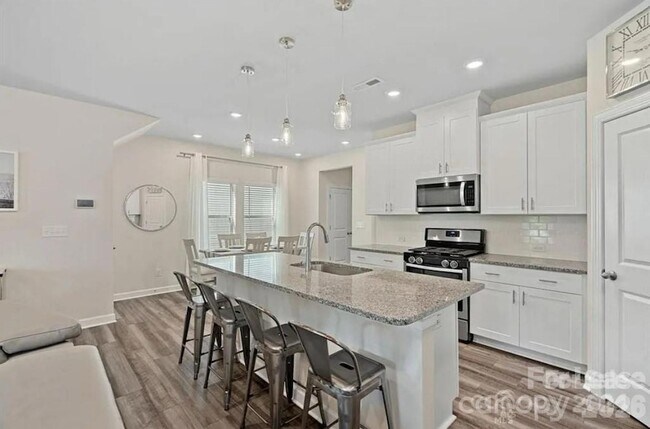 11943 Old Statesville Rd