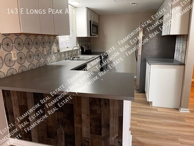 Photo - 143 E Longs Peak Ave