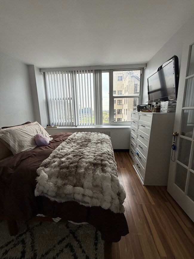 Photo - 4250 N Marine Dr Unit 1232