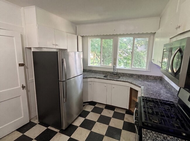 Photo - 175 Coleman St Unit 2