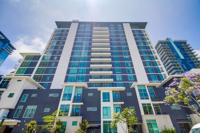 Photo - 425 W Beech St Unit 1751