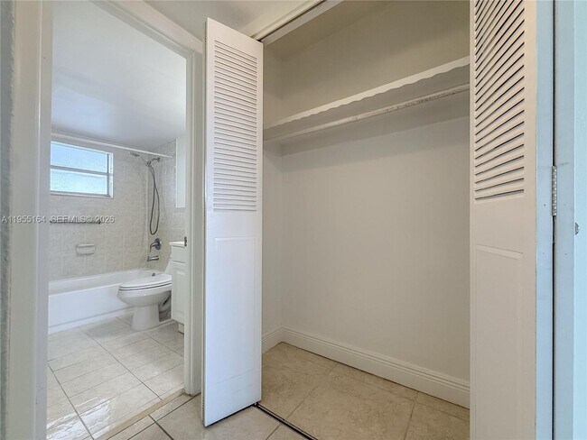 Photo - 4141 Nautilus Dr Unit 6J