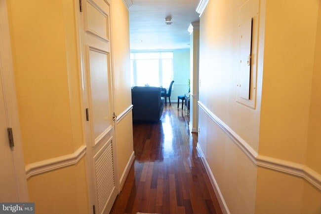 Photo - 100 Harborview Dr Unit 611
