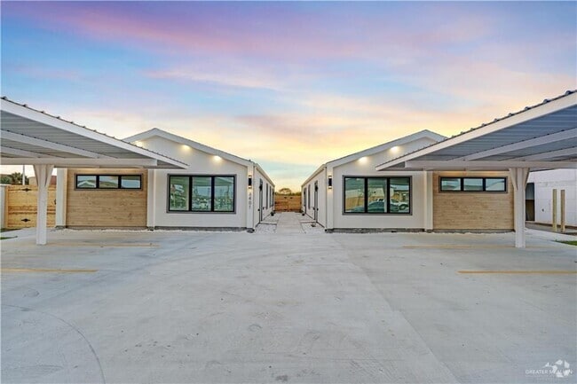 Building Photo - 3401 N L St Unit A Rental