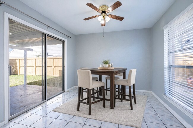 Photo - 10215 Kirkwren Dr