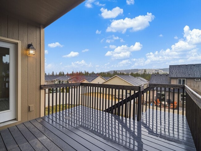 Photo - Spacious 5-Bedroom Home with Private Yard & Parking in Spokane