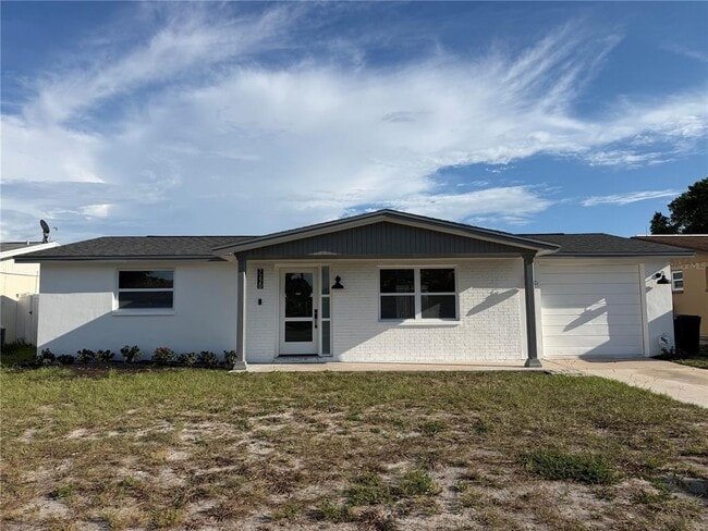 Building Photo - 7220 Fox Hollow Dr