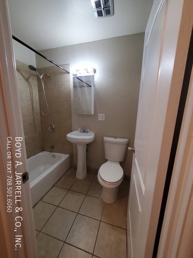 Photo - 9243 S Stony Island Ave Unit 092 433W