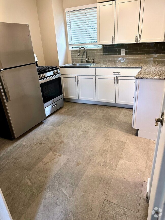 Building Photo - 1760 Potomac Ave Unit 2 Rental