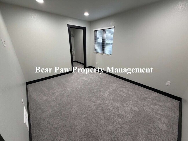 Spacious 2-Bed, 2-Bath Condo Retreat in Evergreen, CO!"