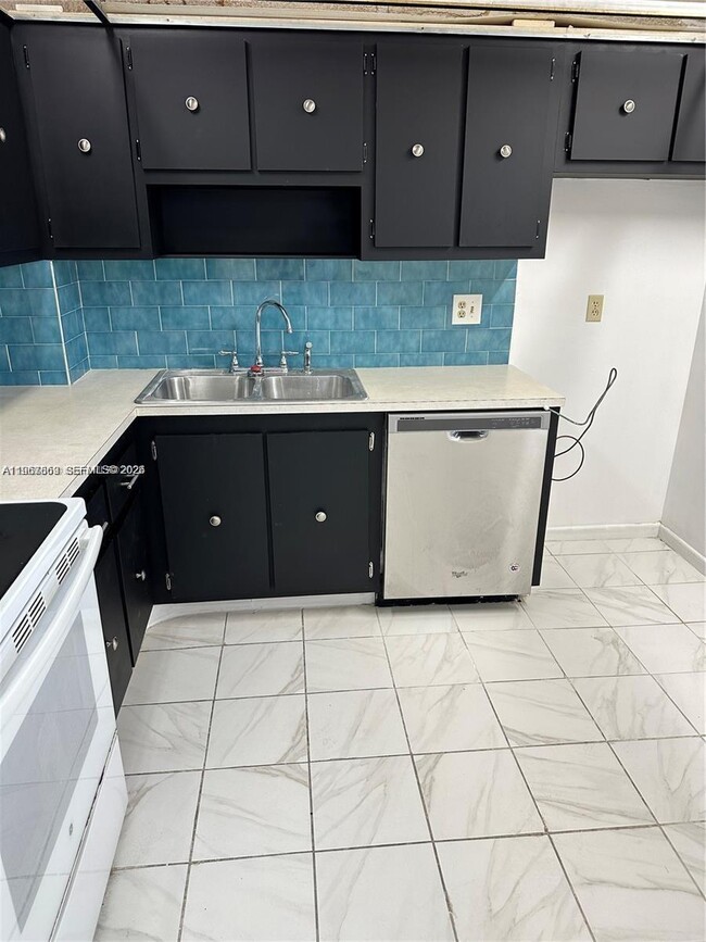 Photo - 200 Ashbury Rd Unit 209