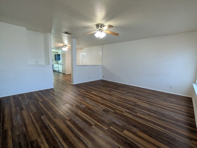 Photo - 10726 Shaenview