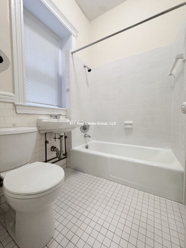 Photo - 29 Park Dr Unit 01